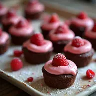 Corazones de Chocolate y Rosa Postres para San Valent&iacute;n Elegantes
