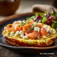Desayuno alto en prote&iacute;na y bajo en carbohidratos: Tortilla Keto de Feta y Salm&oacute;n