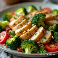 Ensalada de Pollo Palta y Br&oacute;coli Cremosa Almuerzo Saludable