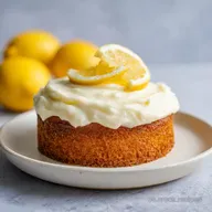 Pastel de Lim&oacute;n con Frosting de Queso Casero