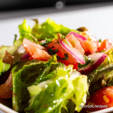 Ensalada Mediterr&aacute;nea: Tu Cena Ligera y Saludable Express Tarjeta de receta